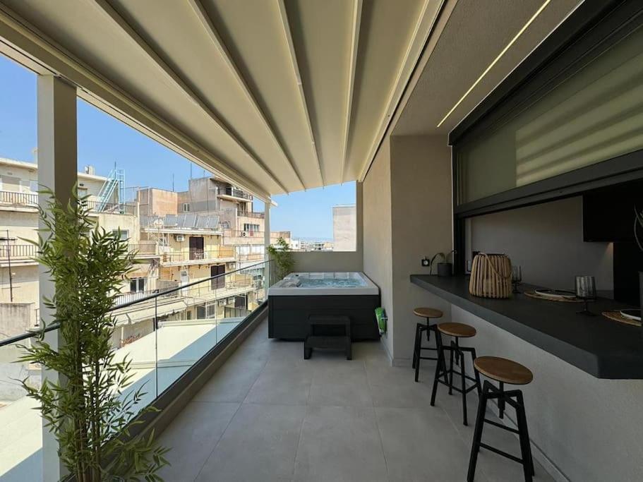 Bluemotion - Portsuite 5b Piraeus